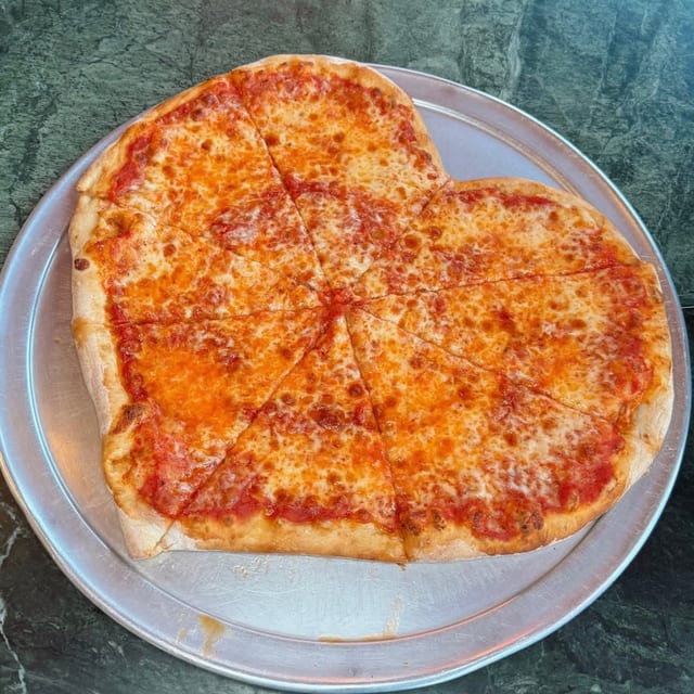 Heart Pizza.
